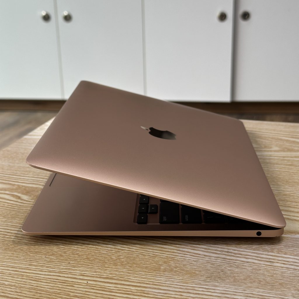 Macbook Air M1 8/256 hồng