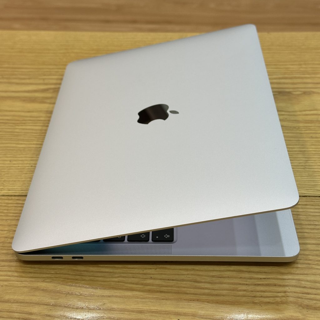 Macbook Pro M1 8/512 silver