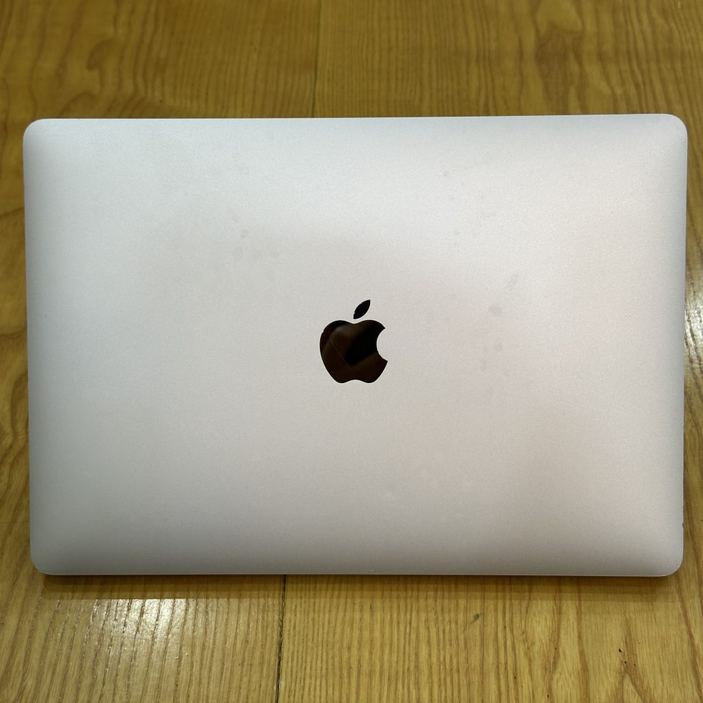 Macbook Air M1 8/256 bạc
