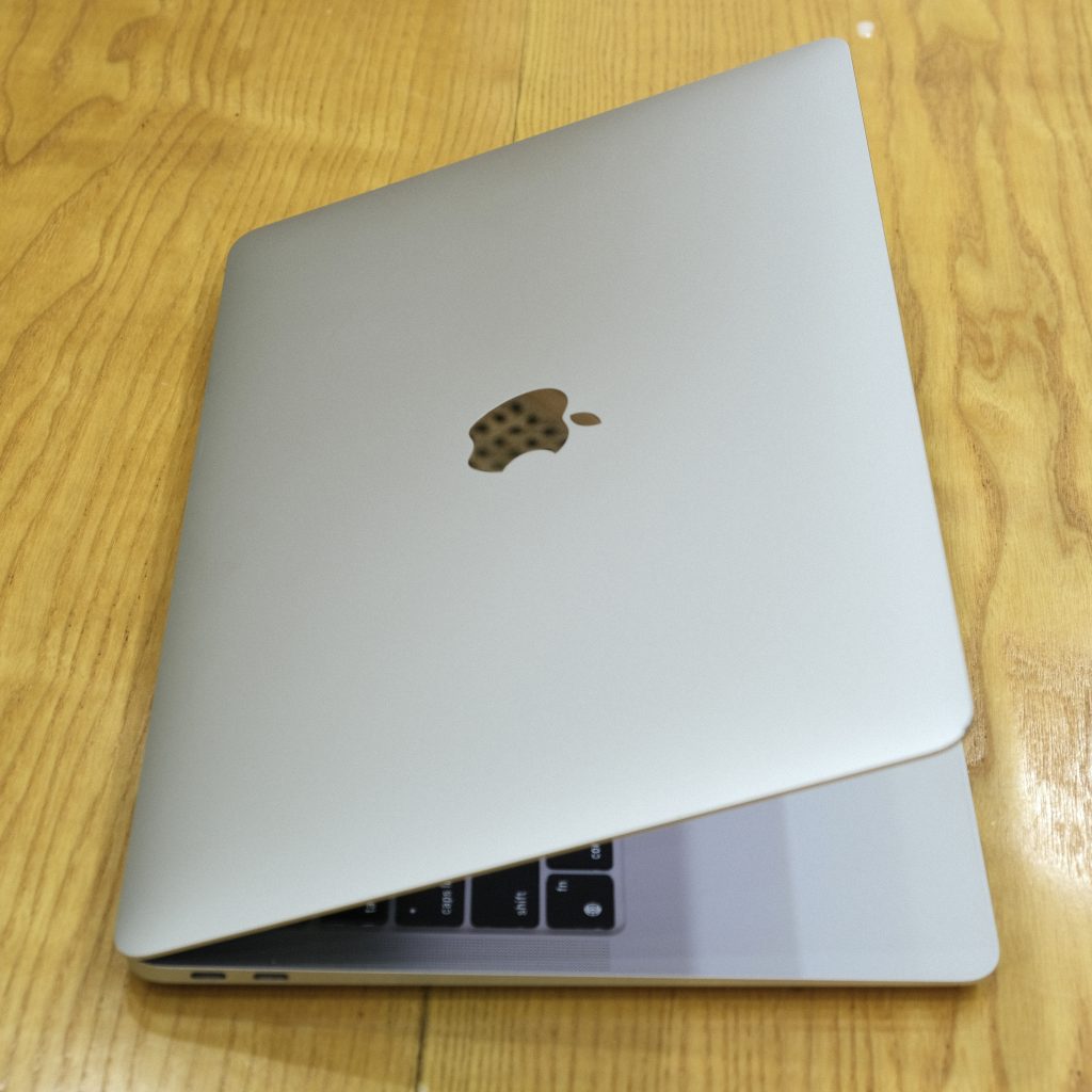 Macbook Air M1 16/256 bạc