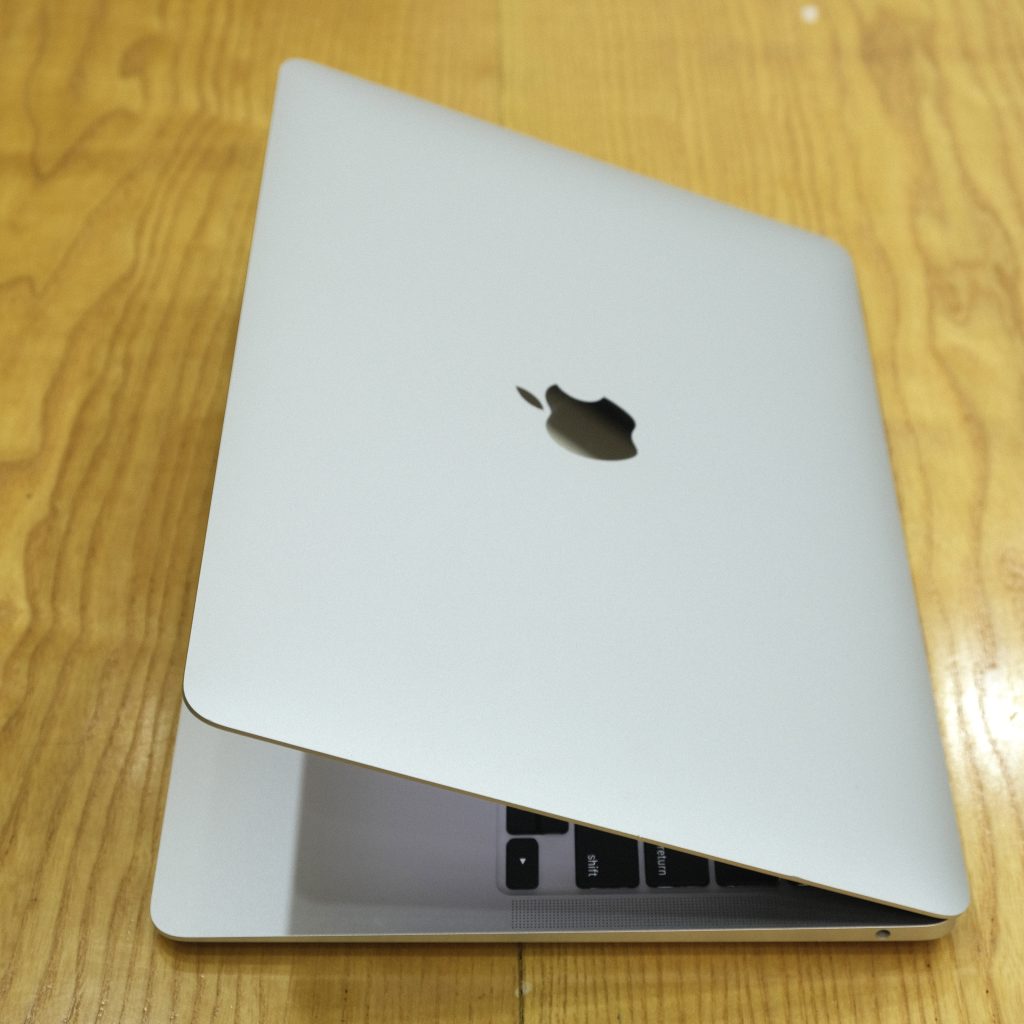 Macbook Air M1 16/256 bạc